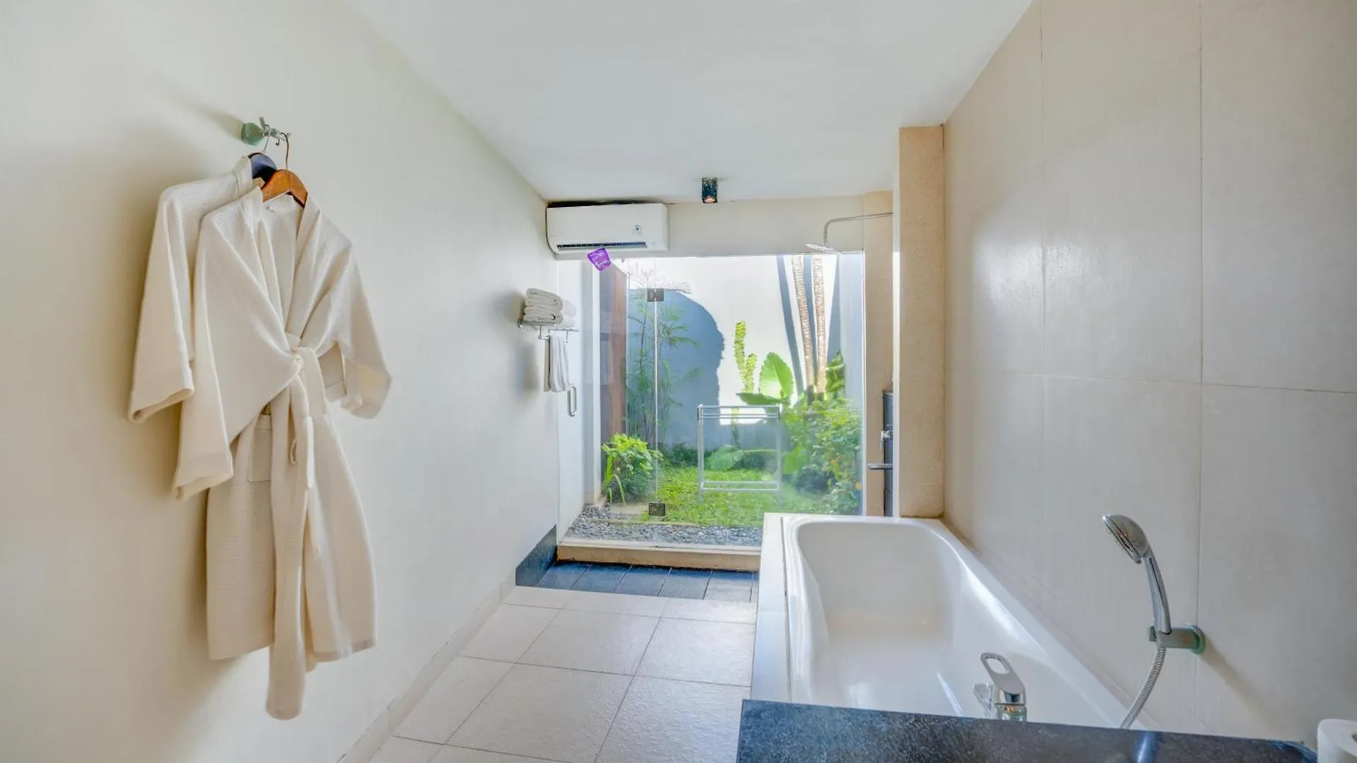 Villa Jerami & Spa Seminyak  Seminyak (Bali)